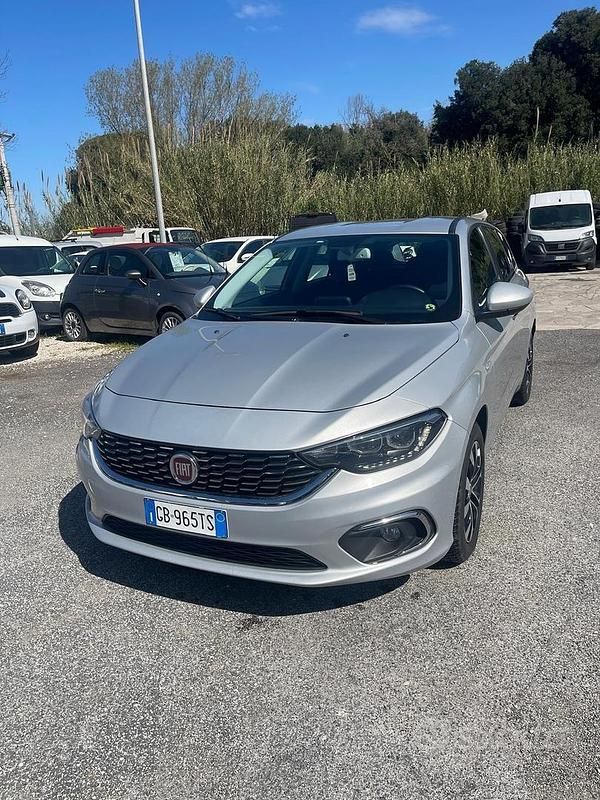 Grigio Usata 2020 Fiat Tipo Lounge Station wagon | 10.299 € (Buon prezzo) - Immagine 1/4