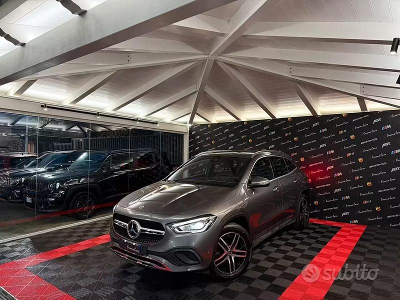 Usata Mercedes GLA200 150 CV (110 kW) 2021 Grigio SUV