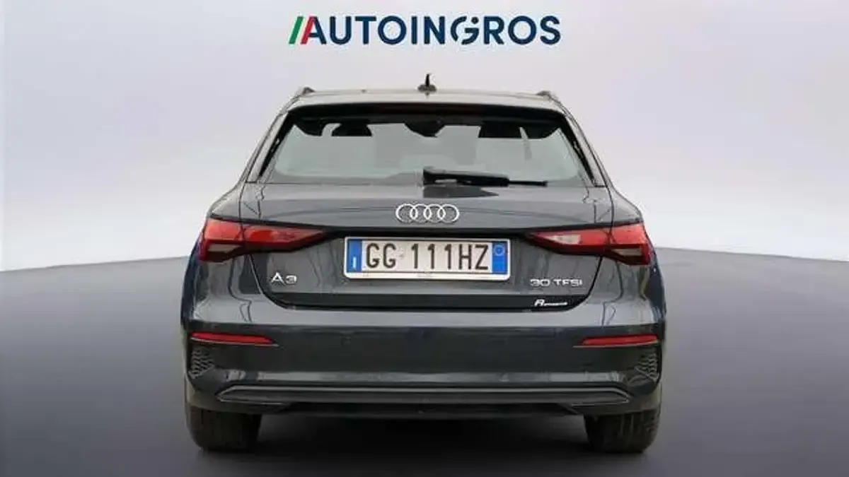 Usata Audi A3 Business 110 CV (80 kW) 2021 Grigio Berlina