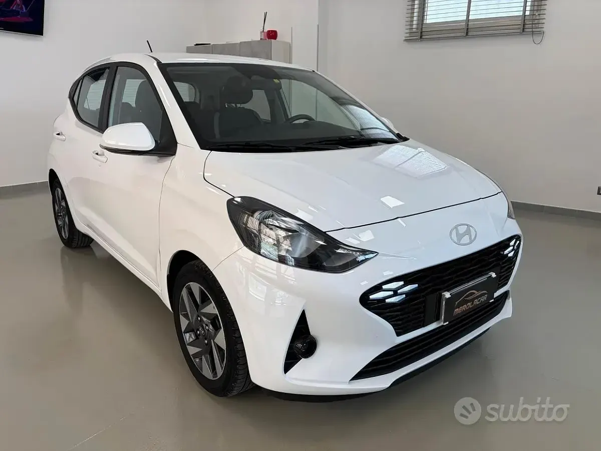 Usata Hyundai i10 63 CV (46 kW) 2025 Bianco Utilitaria