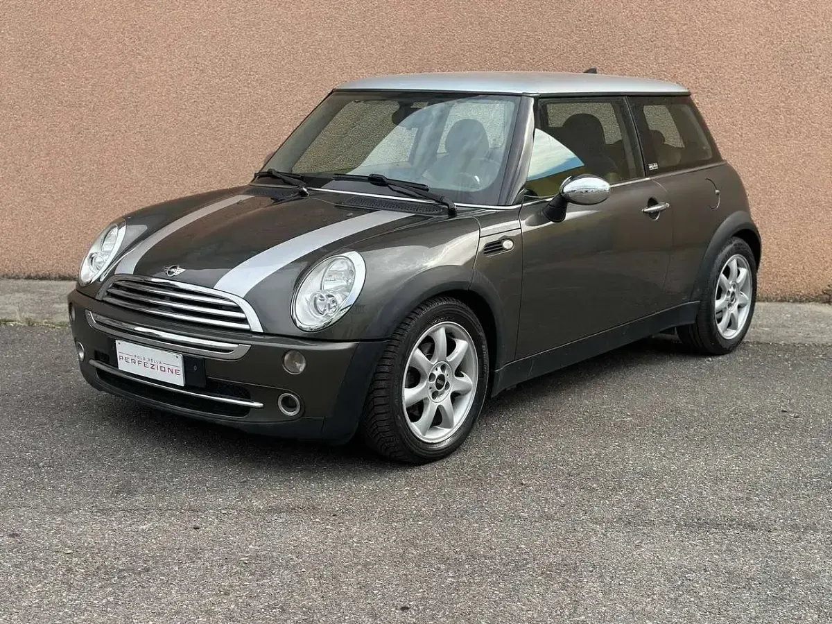 Usata Mini Cooper 116 CV (85 kW) 2006 Grigio Utilitaria