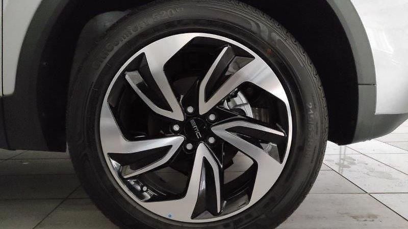 Nuova EMC SEI 113 CV (83 kW) 2026 Argento SUV