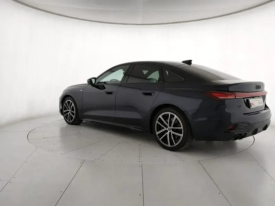 Usata Audi A5 S-Line 204 CV (150 kW) 2025 Blu firmamento metallizzato Berlina