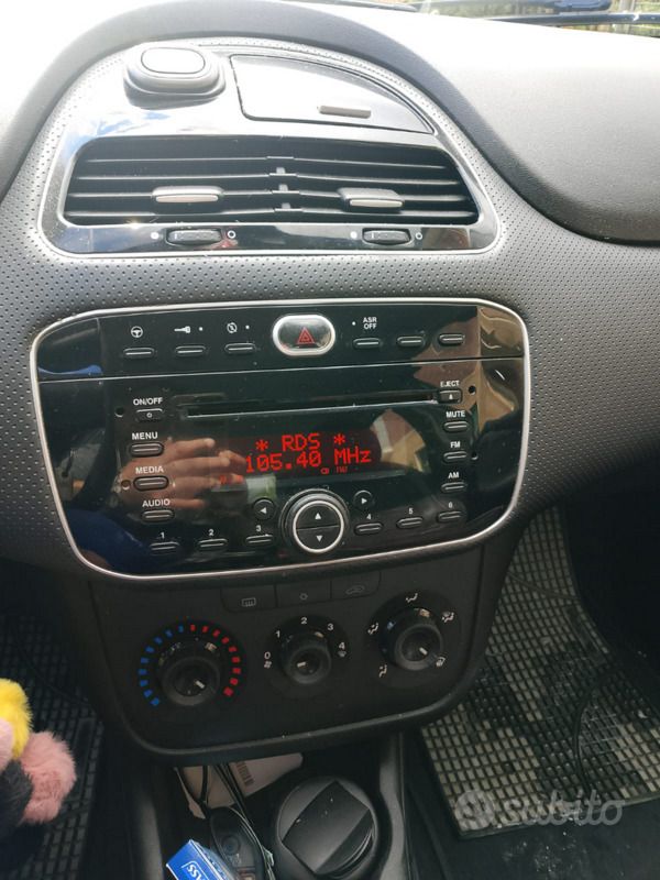 Usata Fiat Punto Evo 65 CV (47 kW) 2011 Grigio Utilitaria