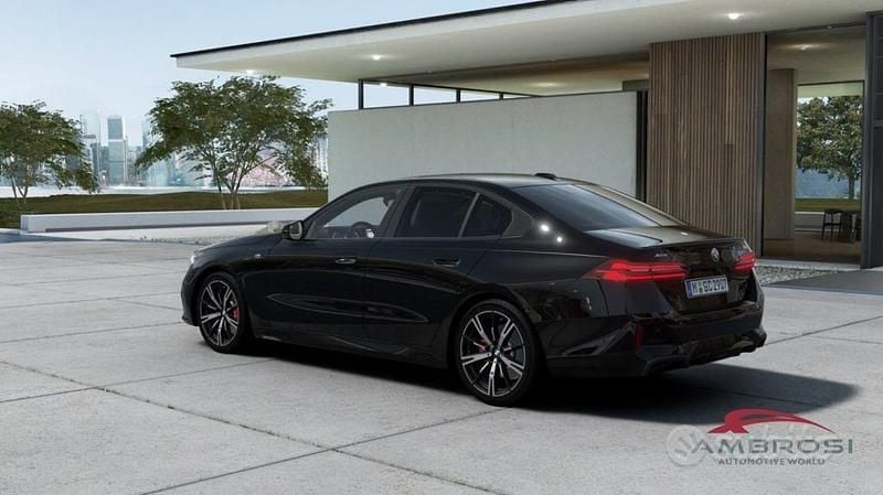 Usata BMW 520 M Sport 197 CV (144 kW) 2025 Nero Station wagon