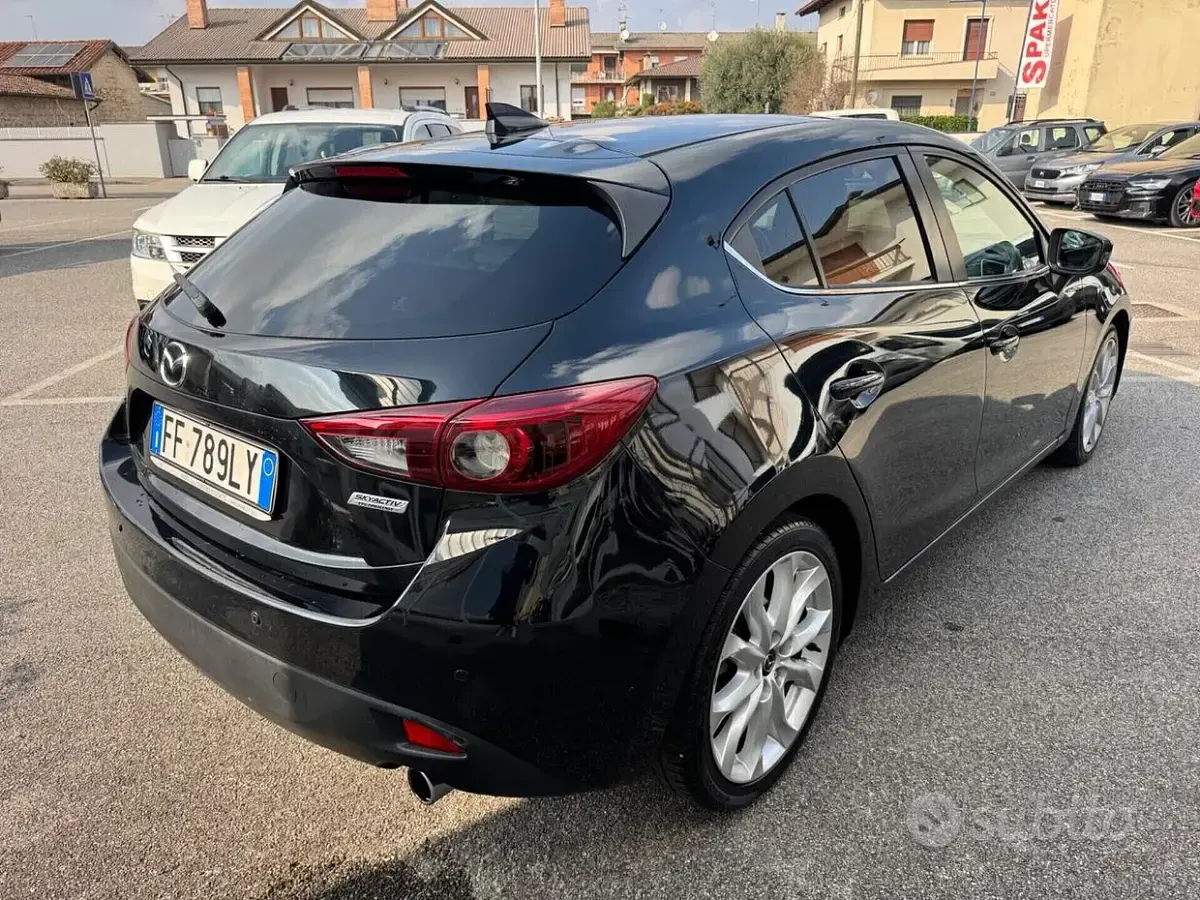 Usata Mazda 3 Exceed 150 CV (110 kW) 2017 Blu Berlina