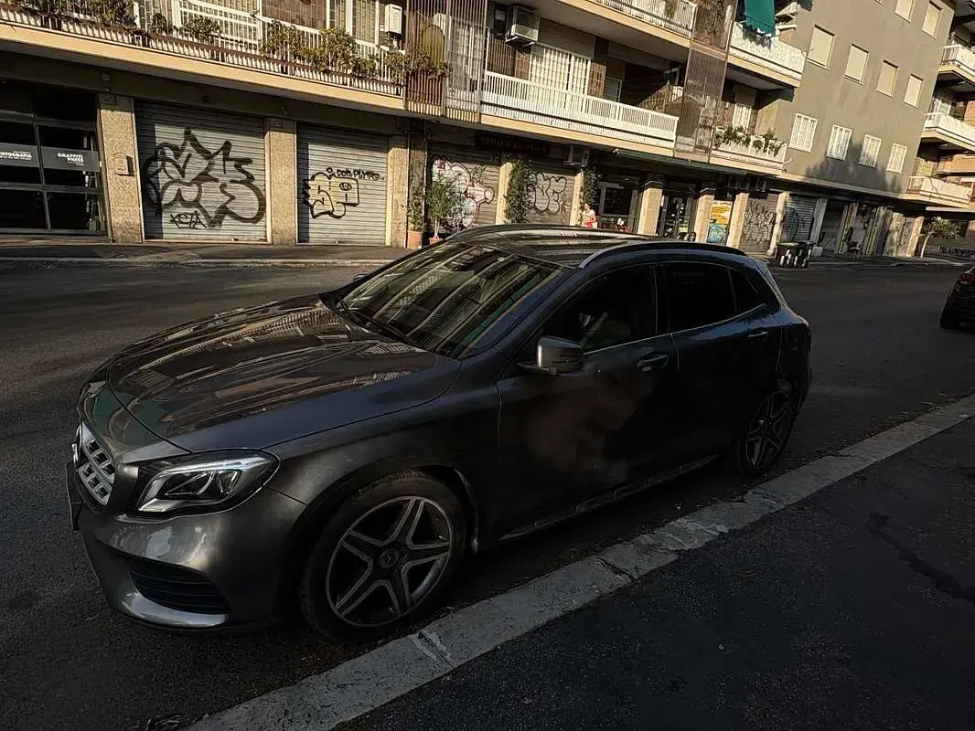 Usata Mercedes GLA200 Premium 136 CV (100 kW) 2017 SUV