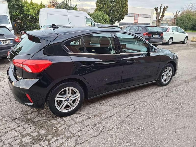 Usata Ford Focus 120 CV (88 kW) 2021 Nero Berlina