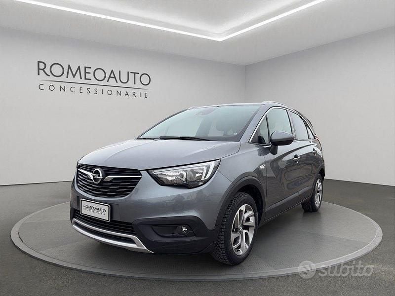 Usata Opel Crossland X Innovation 99 CV (72 kW) 2018 Grigio metallizzato SUV