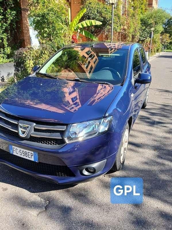 Usata 2016 Dacia Sandero Prestige Due volumi | 4900 € (Ottimo prezzo) - Immagine 1/4