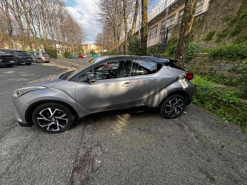 Usata Toyota C-HR Style 98 CV (72 kW) 2017 Grigio SUV