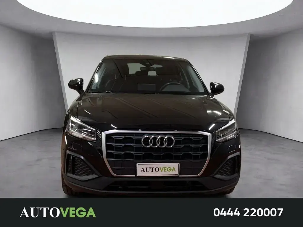 Usata Audi Q2 Comfort 116 CV (85 kW) 2023 Nero pastello SUV