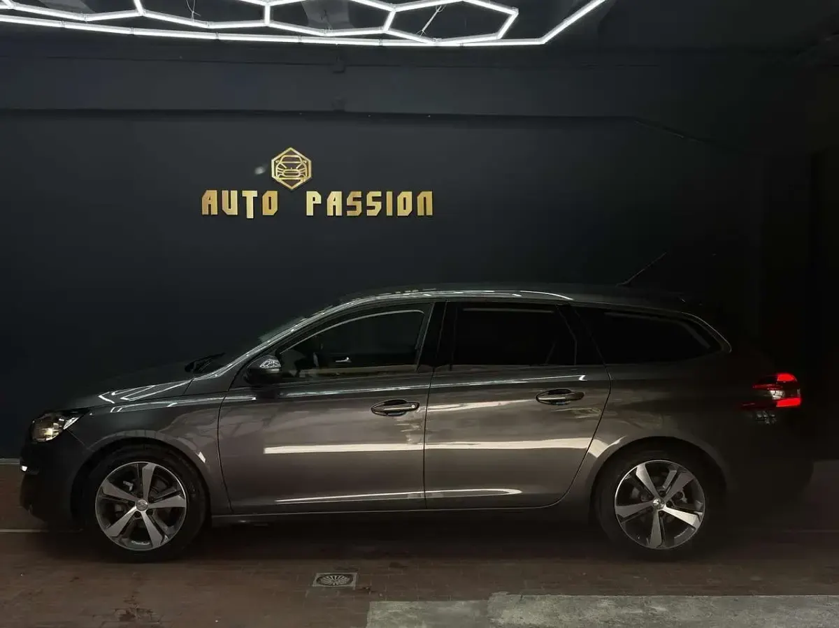 Usata Peugeot 308 110 CV (80 kW) 2017 Other Station wagon