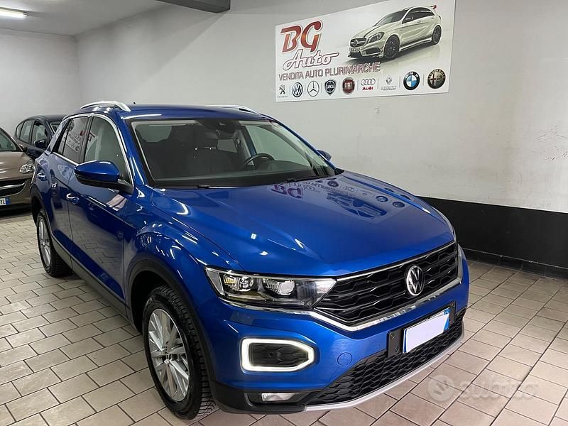 Usata VW T-Roc 149 CV (109 kW) 2021 Blu SUV