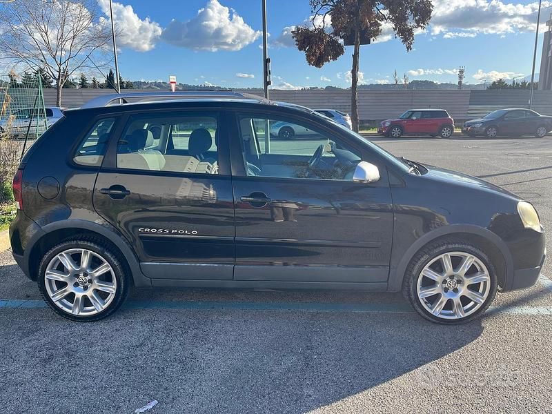 Usata VW Polo Cross 69 CV (50 kW) 2006 Nero Utilitaria