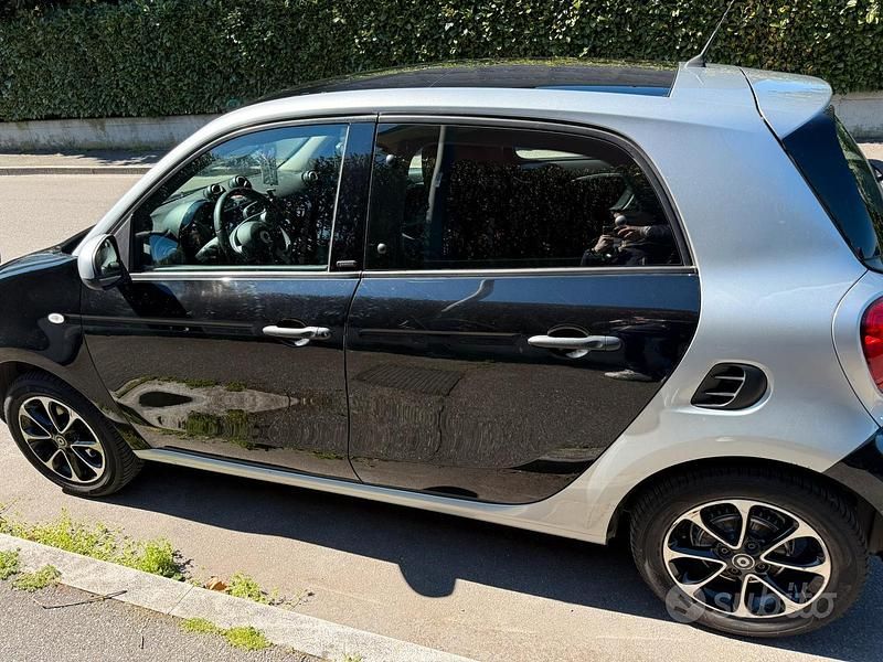 Usata Smart ForFour 2017 Nero Utilitaria