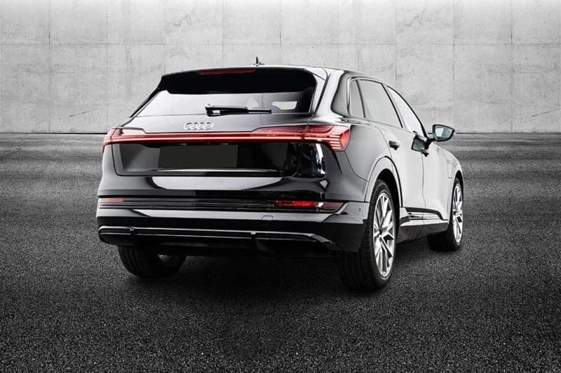 Usata Audi e-tron S-Line 158 kW (215 CV) 2022 Nero SUV