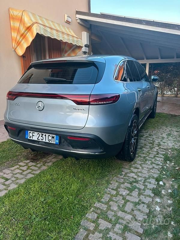 Usata Mercedes EQC400 Edition 294 kW (400 CV) 2021 Grigio SUV