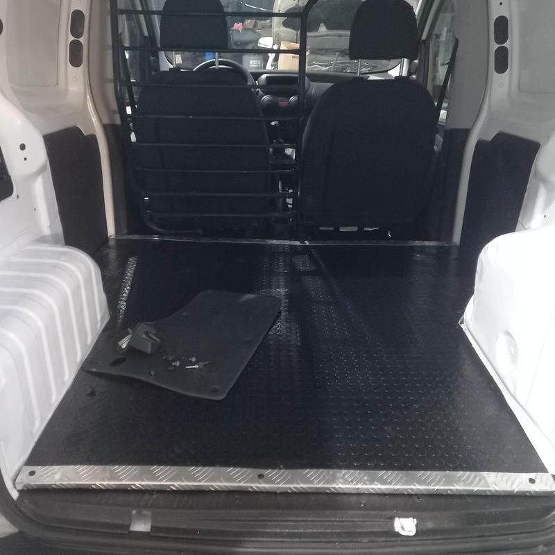 Usata Citroën Nemo 75 CV (55 kW) 2011 Bianco Monovolume