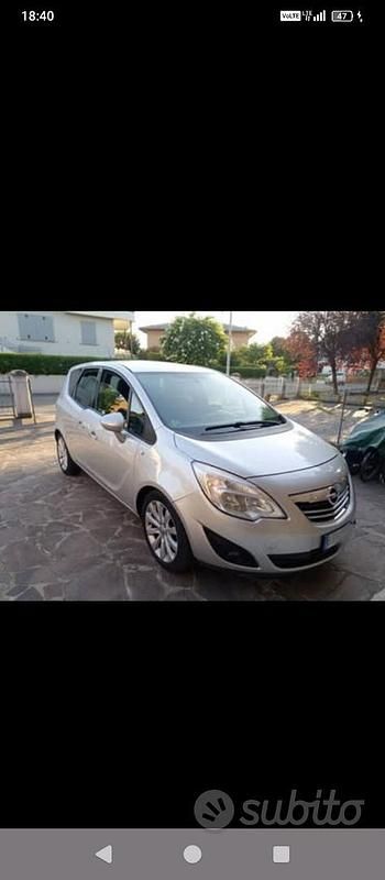 Usata Opel Meriva 101 CV (74 kW) 2011 Grigio Monovolume