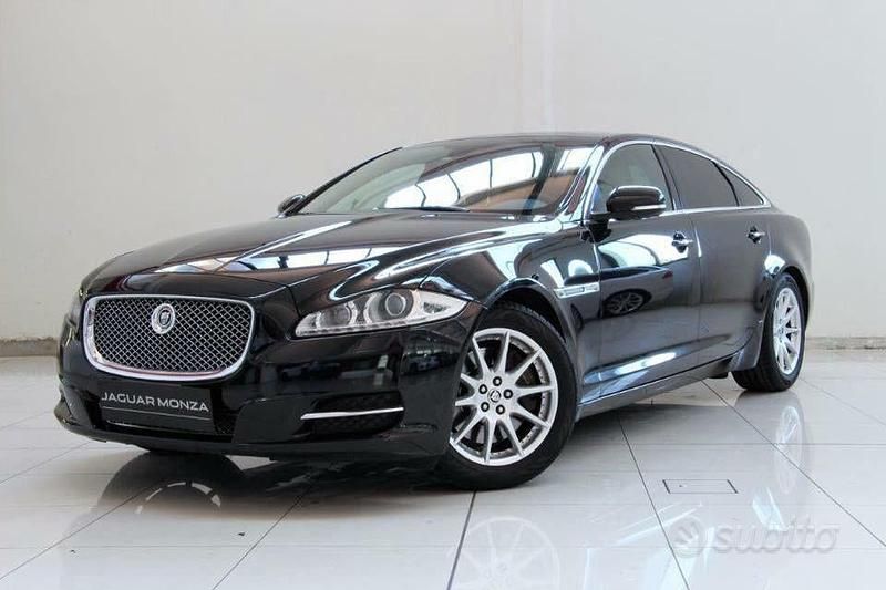 Usata Jaguar XJ 340 CV (250 kW) 2012 Nero Berlina