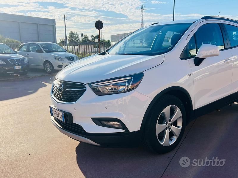 Usata Opel Mokka X Business 120 CV (88 kW) 2019 Bianco SUV