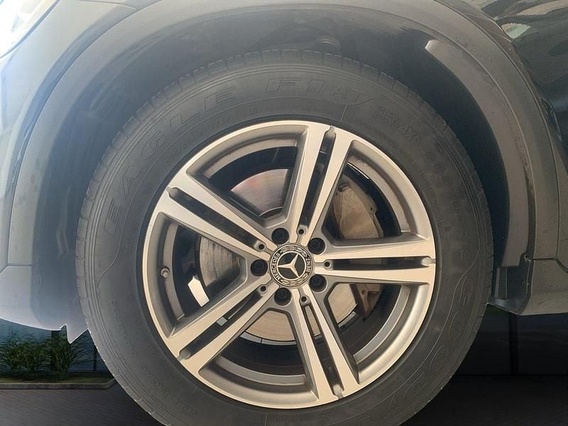 Nero ossidiana ; Usata 2020 Mercedes GLC300 SUV | 36.900 € (Ottimo prezzo) - Immagine 1/4