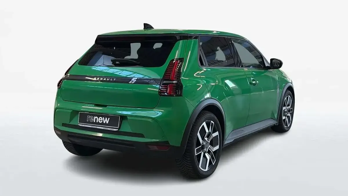 Usata Renault 5 E-Tech Urban 89 kW (122 CV) 2025 Verde Berlina