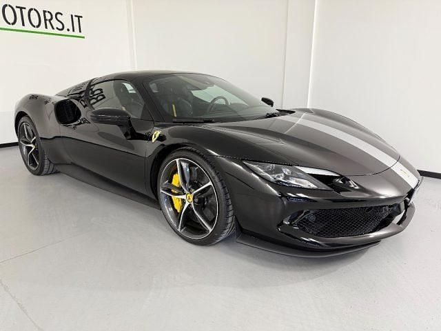 Usata Ferrari 296 662 CV (486 kW) 2025 Nero Cabrio