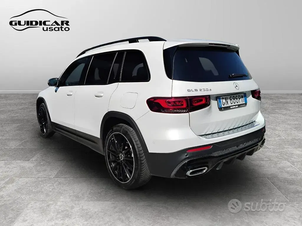 Gebraucht Mercedes GLB200 Premium 150 PS (110 kW) 2023 Weiß SUV