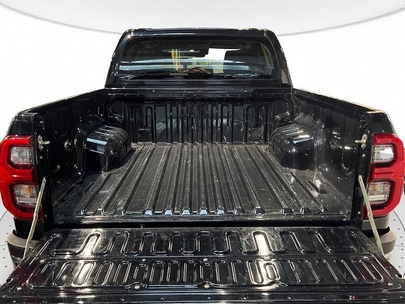 Occasion Toyota HiLux Executive 150 ch (110 kW) 2021 Noir Pick-up