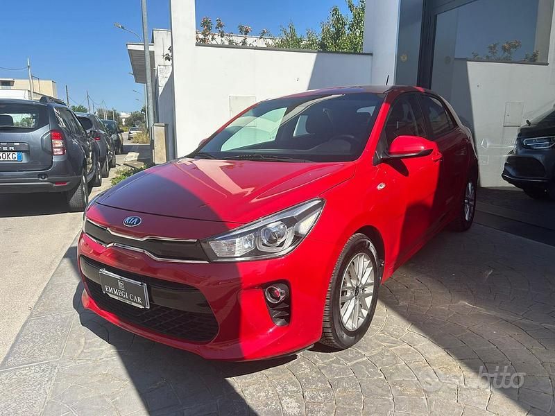 Usata Kia Rio 77 CV (56 kW) 2017 Rosso Berlina