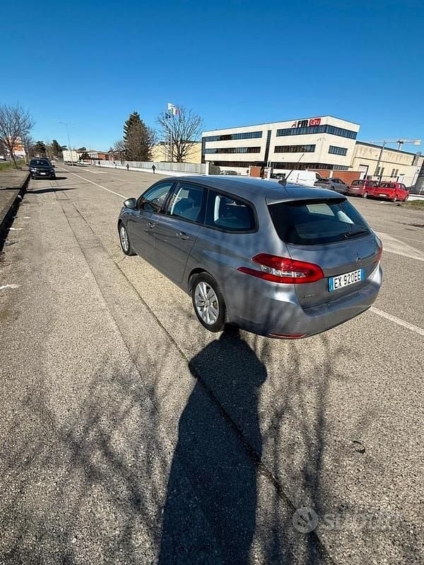 Usata Peugeot 308 SW Business-Line 92 CV (67 kW) 2014 Grigio Station wagon