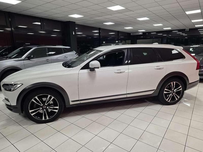 Usata Volvo V90 CC 190 CV (139 kW) 2019 Bianco Station wagon
