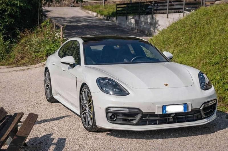 Usata Porsche Panamera 462 CV (339 kW) 2018 Bianco Berlina