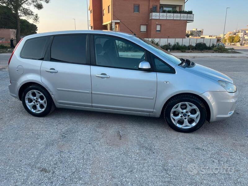 Usato 2010 Ford C-MAX 1.6 Diesel 90 CV (3.900 €)