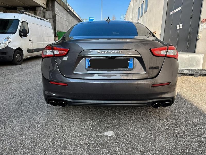 Usata Maserati Ghibli 250 CV (183 kW) 2018 Marrone Berlina