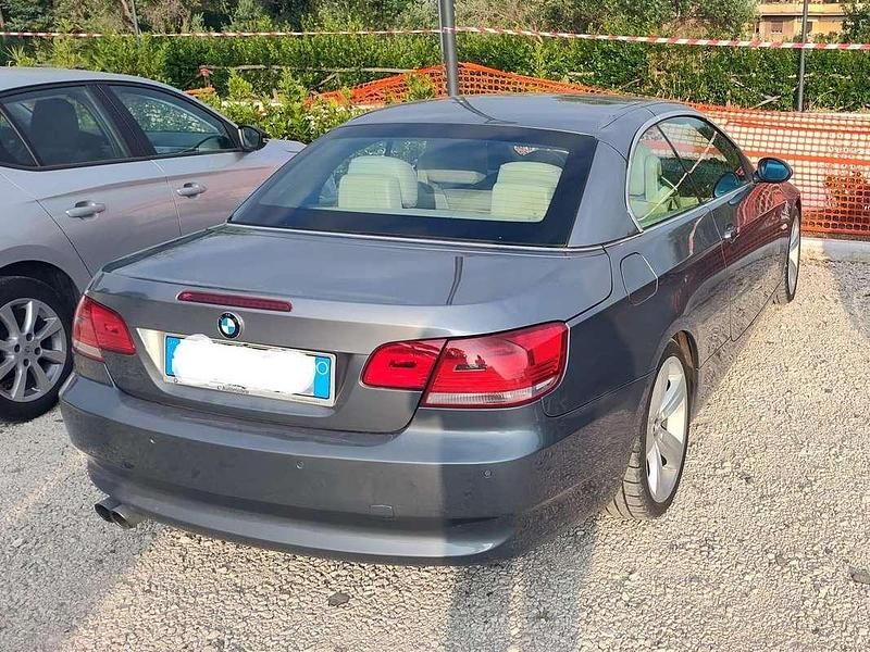 Usata BMW 325 Cabriolet 218 CV (160 kW) 2007 Grigio Cabrio