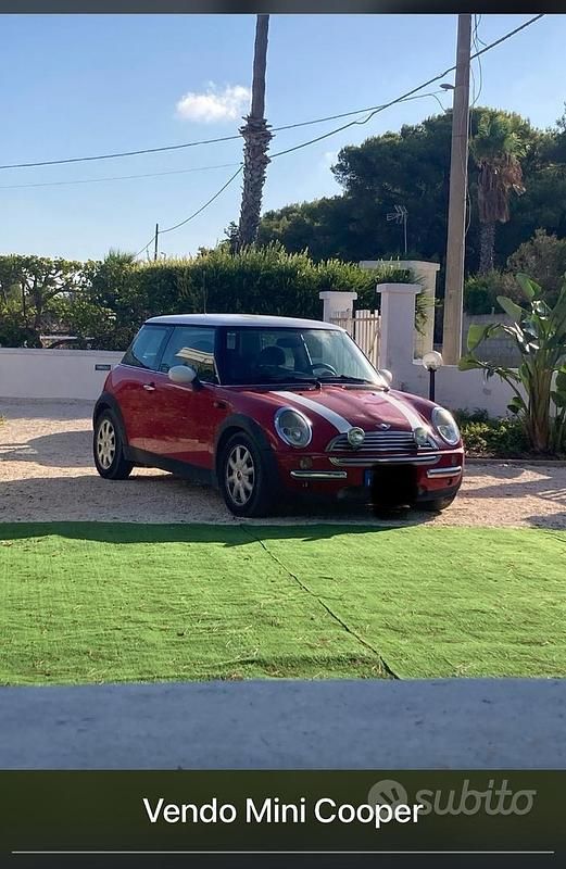 Rosso Usata 2002 Mini Cooper Utilitaria | 3000 € (Cara) - Immagine 1/3