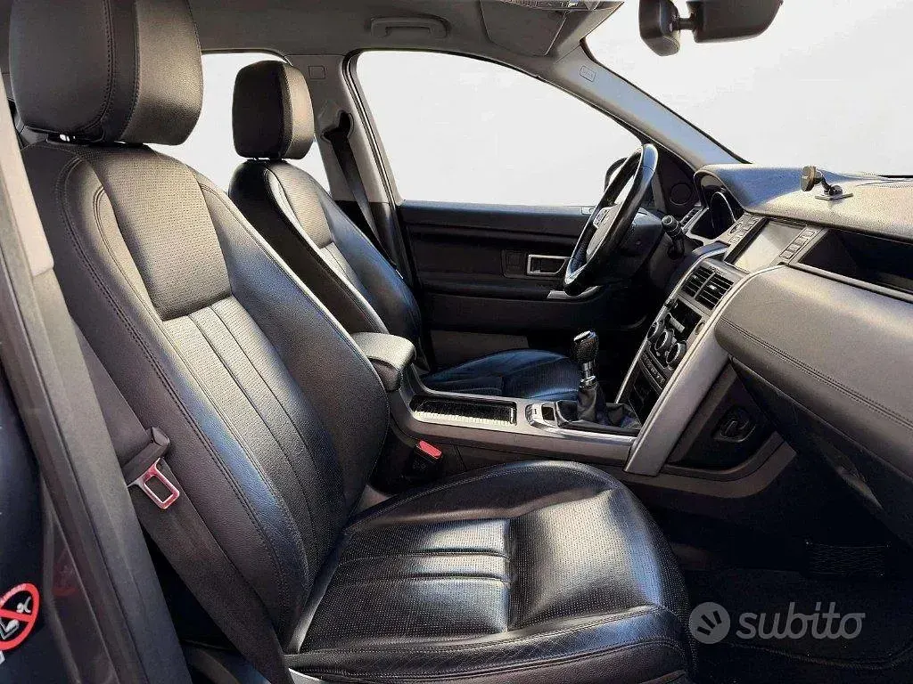 Usata Land Rover Discovery Sport SE 150 CV (110 kW) 2016 Grigio SUV