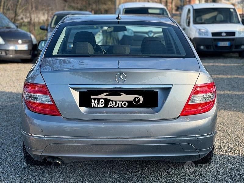 Usata Mercedes C180 156 CV (114 kW) 2008 Grigio Berlina