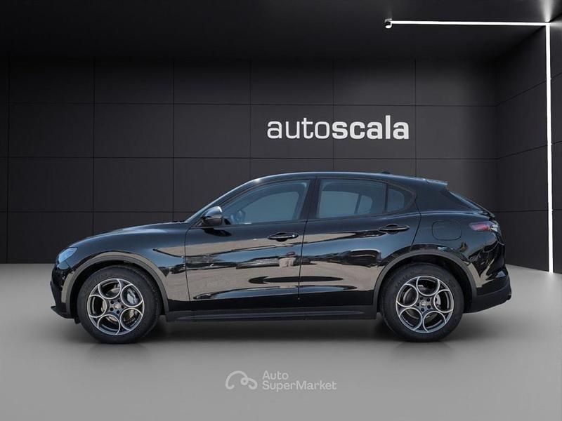 Usata Alfa Romeo Stelvio Sprint 160 CV (117 kW) 2024 Nero SUV