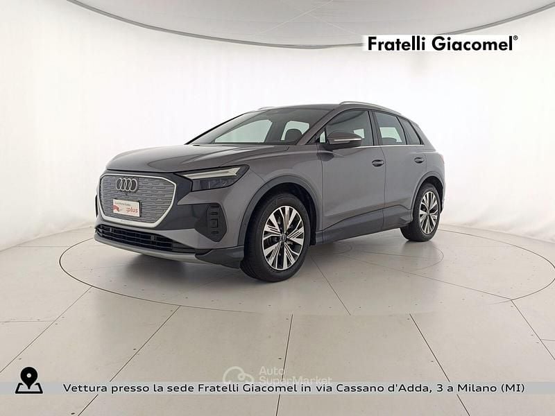 Begagnad Audi Q4 e-tron Advanced 150 kW (204 HK) 2023 SUV