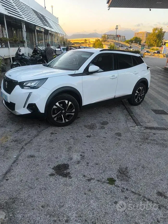 Usata Peugeot 2008 131 CV (96 kW) 2021 Bianco SUV
