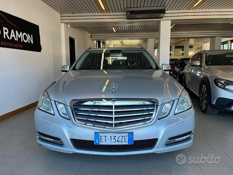 Usata Mercedes E250 Avantgarde 204 CV (150 kW) 2013 Grigio Berlina