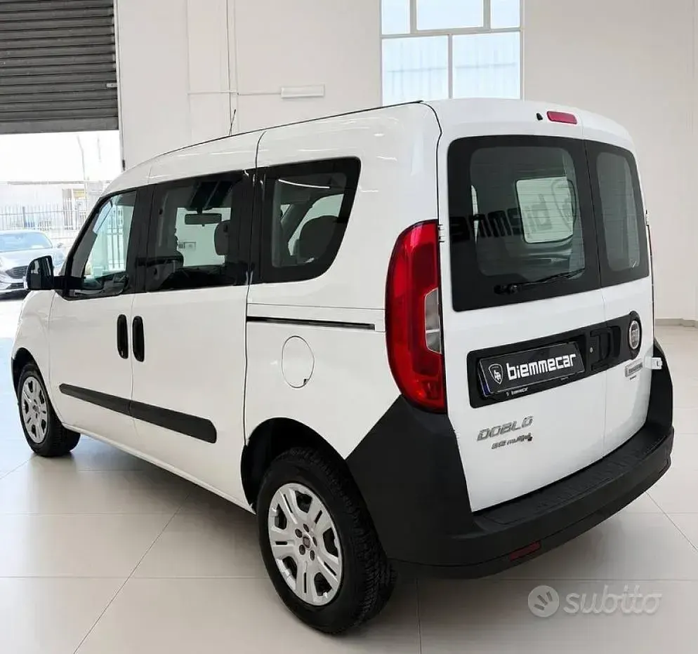 Usata Fiat Doblò 95 CV (69 kW) 2017 Bianco Monovolume