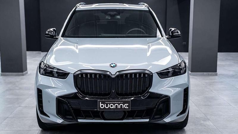 Usata BMW X5 M Sport 352 CV (258 kW) 2024 Brooklyn grey metall perlato SUV