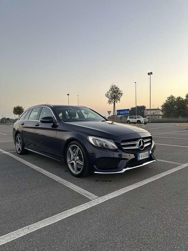 Usata Mercedes C250 Premium 204 CV (150 kW) 2015 Blu/azzurro Station wagon