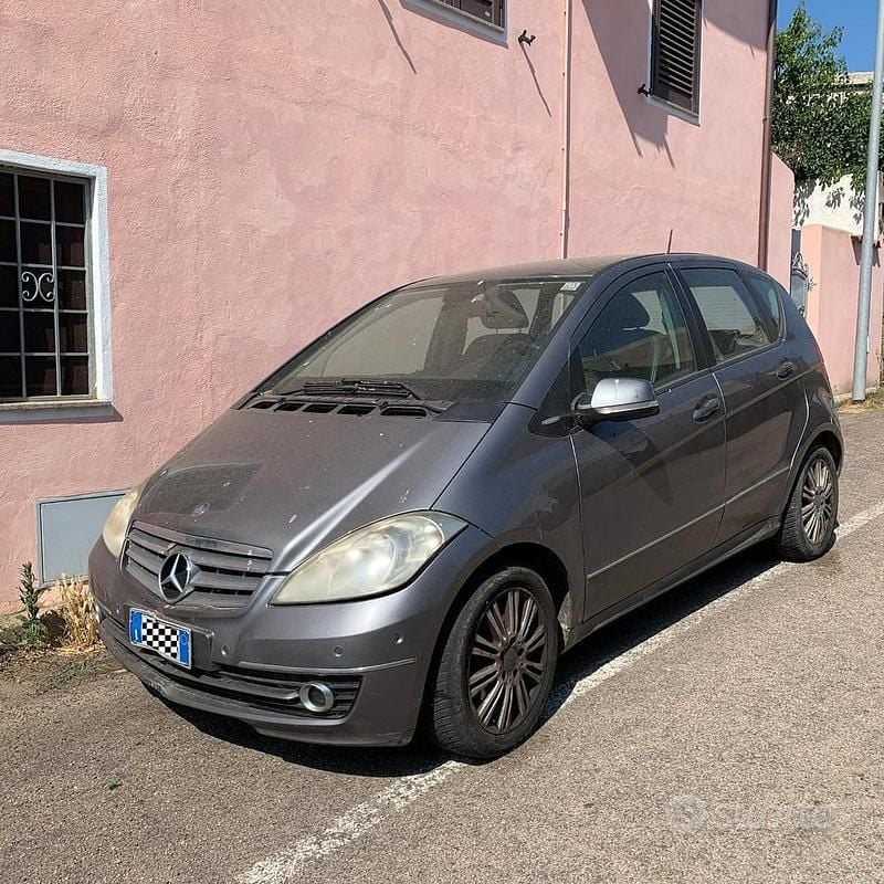 Grigio Usata 2008 Mercedes A180 Elegance Monovolume | 900 € (Super prezzo) - Immagine 1/3