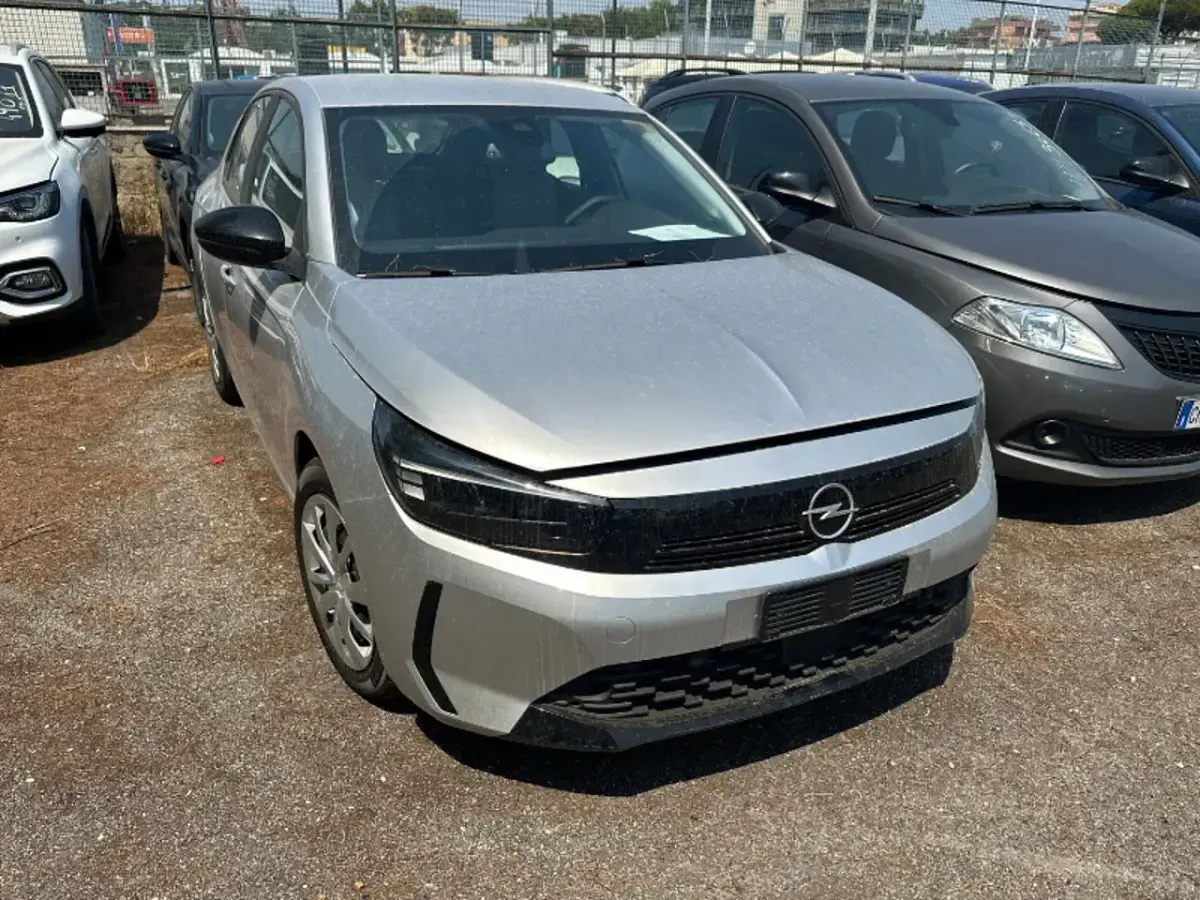 Usata Opel Corsa Edition 75 CV (55 kW) 2023 Kristall silver Utilitaria